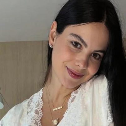 Sthefany Brito celebra 1 mês do caçula e exibe fotos