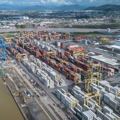 Balança comercial tem superávit de US$42,3 bi no 1º semestre, alta de 40,3%