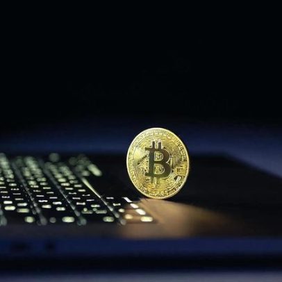 Polícia de SC confisca R$ 368 mil em criptomoedas após desvio milionário