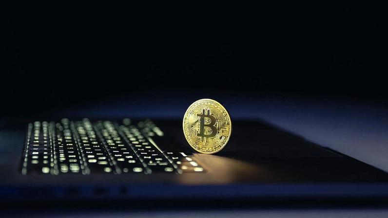 Investigação apura o desvio de aproximadamente R$ 9 milhões de uma empresa catarinense (Foto: Magnific)