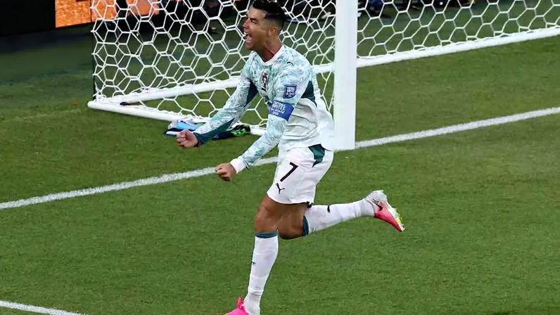 Cristiano Ronaldo marcou em cobrança de pênalti contra a Croácia e ajudou Portugal a chegar às oitavas –
