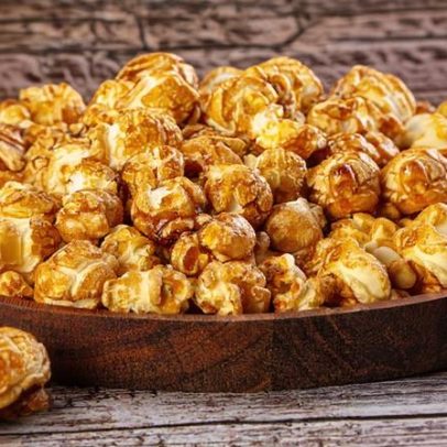 Jogo do Brasil pede pipoca caramelizada; aprenda a versão clássica