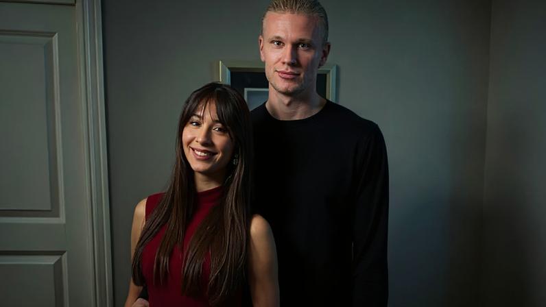 Quem é a mulher de Haaland, artilheiro da Noruega na Copa 2026? Ex-jogadora de futebol preserva rosto do filho do casal: 'Estabelecer limites'; veja 12 fotos!