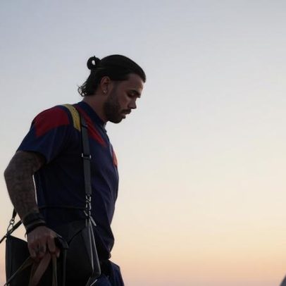 Yamal e equipe chegam a Dallas para duelo contra Portugal