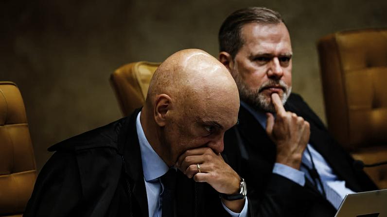 Perito da PF extraiu arquivos ‘Moraes’ e ‘Toffoli’ através de WhatsApp de Vorcaro, diz investigação