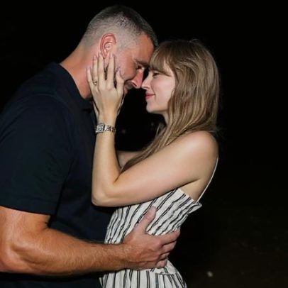 Taylor Swift e Travis Kelce se casam em cerimônia luxuosa com desfile de famosos