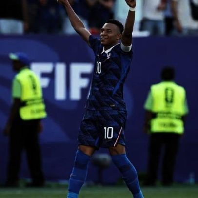 Mbappé garante classificação da França e gera polêmica após apito final