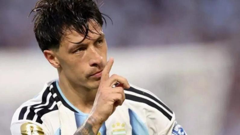 Lisandro Martínez marcou um gol e deu uma assistência na vitória da Argentina sobre Cabo Verde –
