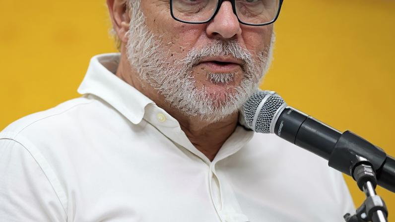 Parlamentar pernambucano morreu aos 67 anos, após complicações de um câncer.