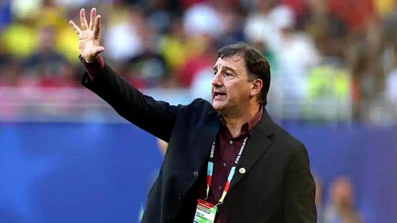 Néstor também elogiou a seleção de Gana –