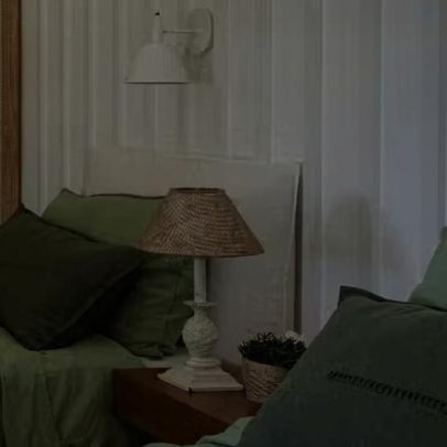Como organizar e decorar quarto com duas camas de forma prática