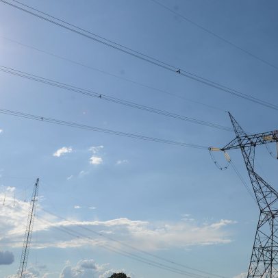 Annel sorteia mais quatro lotes de transmissão de energia