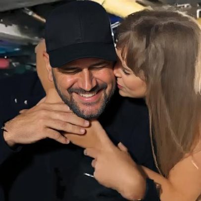 Site afirma que Taylor Swift e Travis Kelce teriam se casado