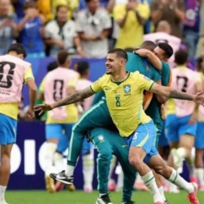 Destaques do Brasil na Copa: garçom, zagueiro passador e lateral