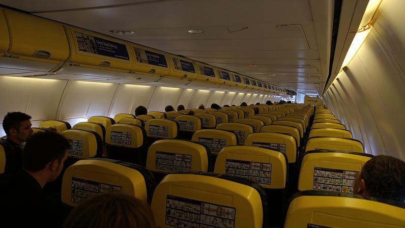 Ryanair alerta passageiros sobre longas filas em aeroportos da UE