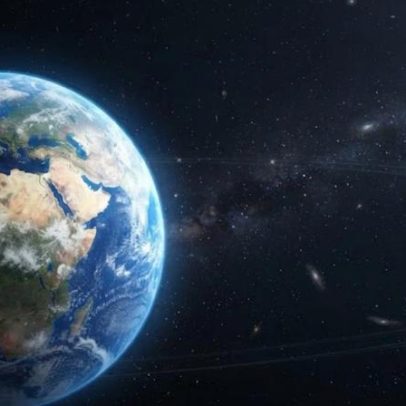 Lua se afasta da Terra e já influencia o planeta