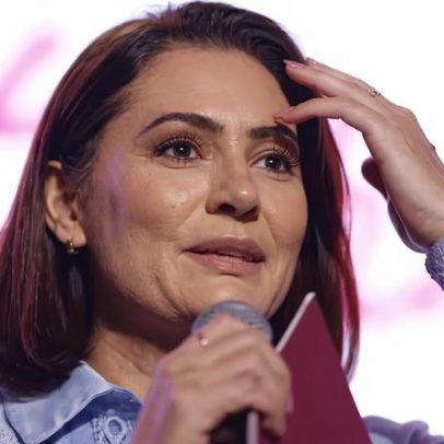 Michelle Bolsonaro busca conter repercussão após elogio a programa de Lula