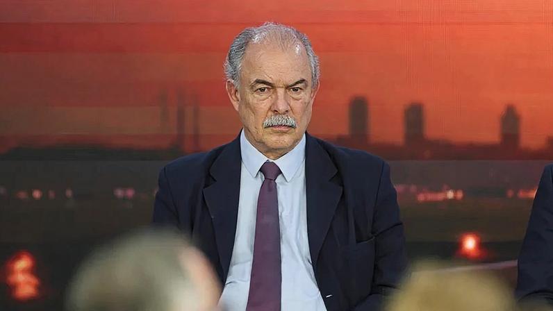 Aloizio Mercadante, afirmou que a nova fase cria “um mercado organizado de compra de créditos de carbono de restauração, reunindo empresas interessadas, estruturando contratos de alta integridade e financiando projetos capazes de recuperar áreas degradadas em todos os biomas brasileiros”