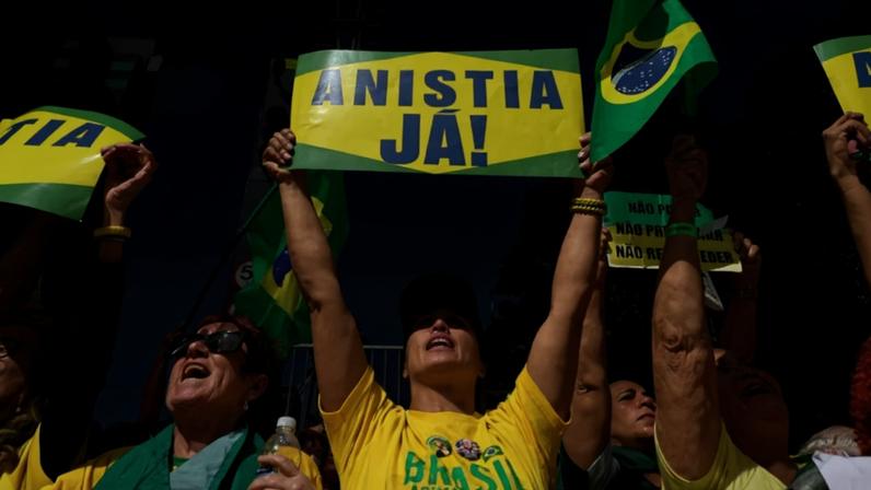 São Paulo (SP), 03/08/2025 Apoiadores e políticos, participam do ato "Reaja Brasil", organizado pelo Pastor Silas Malafaia, na Avenida Paulista em São Paulo, neste Domingo, 03 de Agosto de 2025. Sem a presença de Jair Bolsonaro (PL), por determinação de medidas cautelares do STF