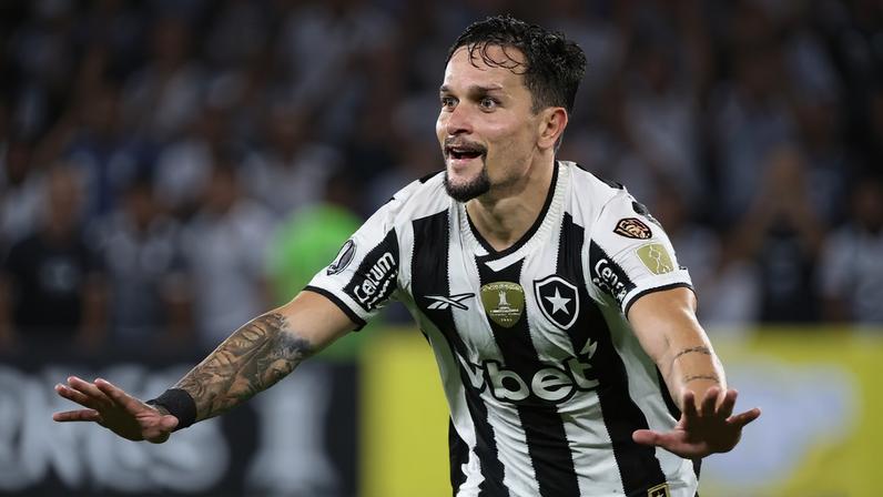 Artur comemora gol pelo Botafogo (Foto: Vitor Silva/Botafogo)