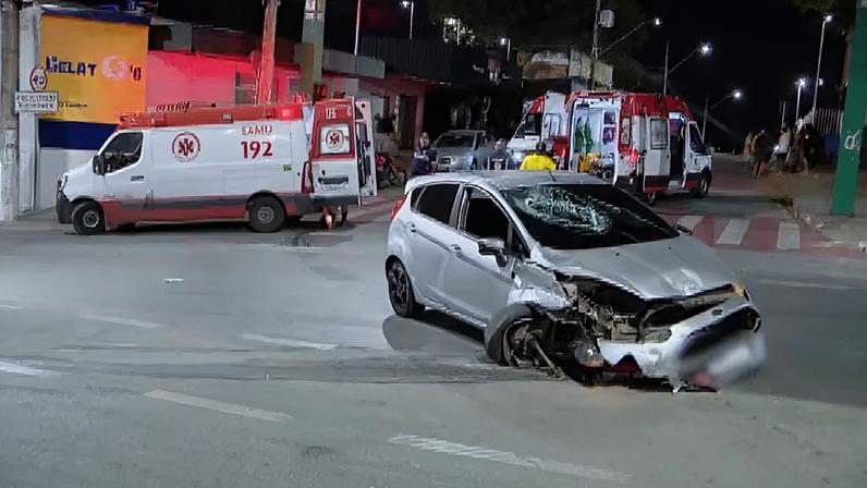 Segundo a Polícia Militar, o caso começou após uma briga de trânsito entre o condutor de um carro e um motociclista