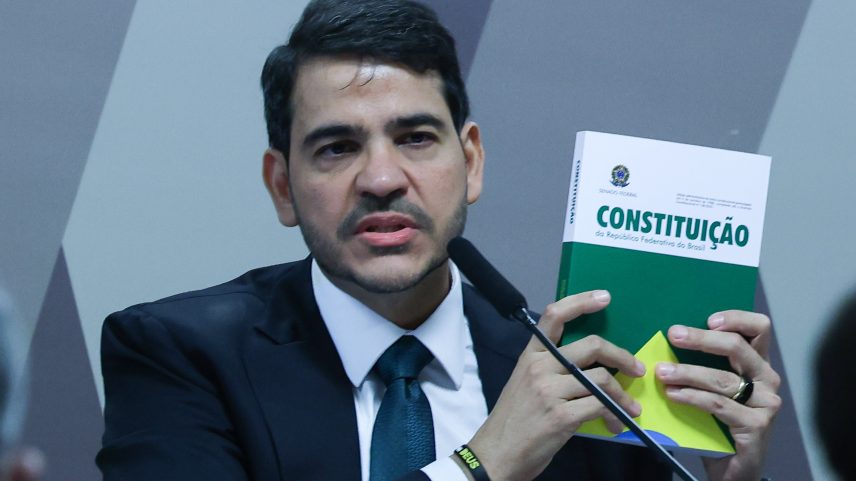 Jorge Messias defende Pix e diz que sistema é parte da soberania nacional