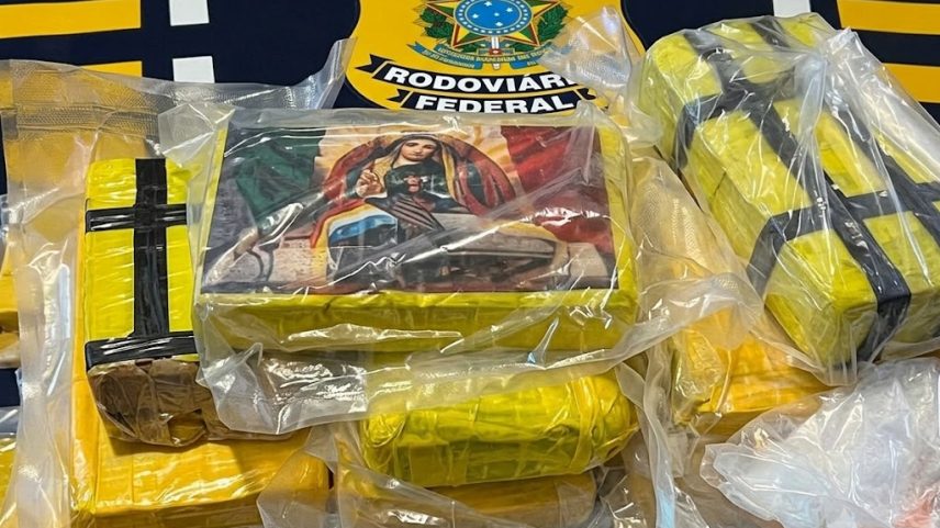 PRF apreende quase 13 kg de crack escondidos em painel de carro