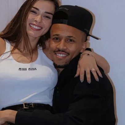 Esposa de Éder Militão comenta não gostar de estar grávida