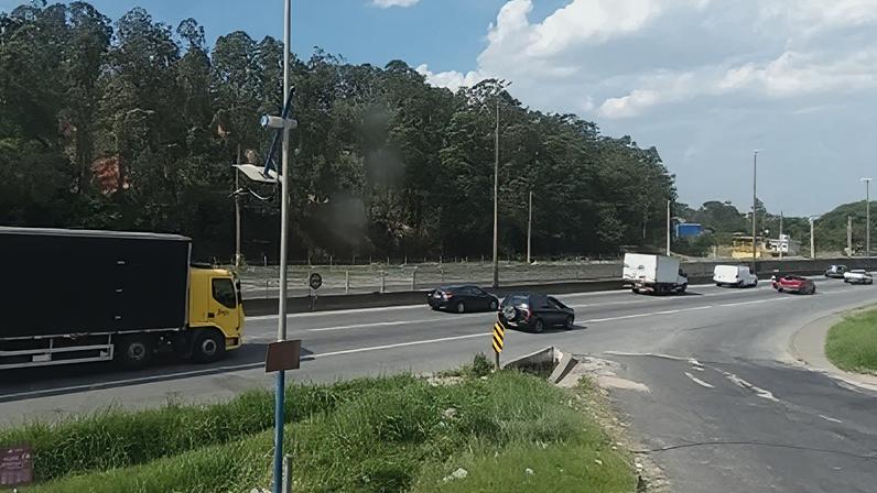 Rodovia Régis Bittencourt, 4551, em Taboão da Serra (SP)