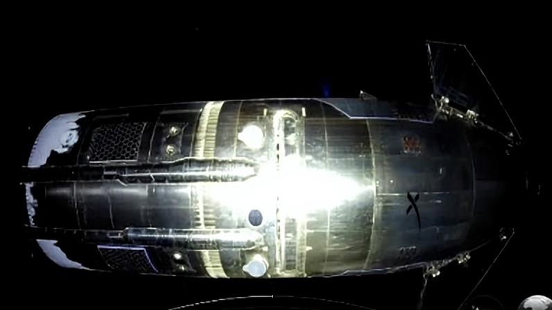 Captura de tela de uma filmagem feita por um satélite simulado divulgada pela SpaceX