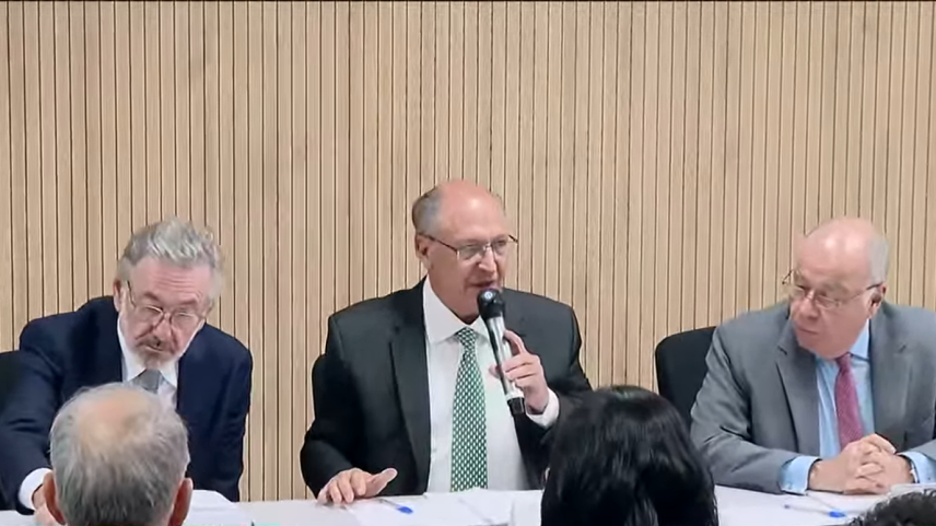 Governo diz que vai apoiar setores afetados pelas tarifas dos EUA