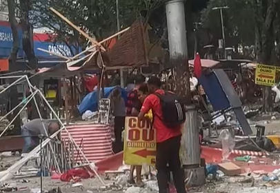 Duas pessoas morreram em ventania que provocou apagão no Rio