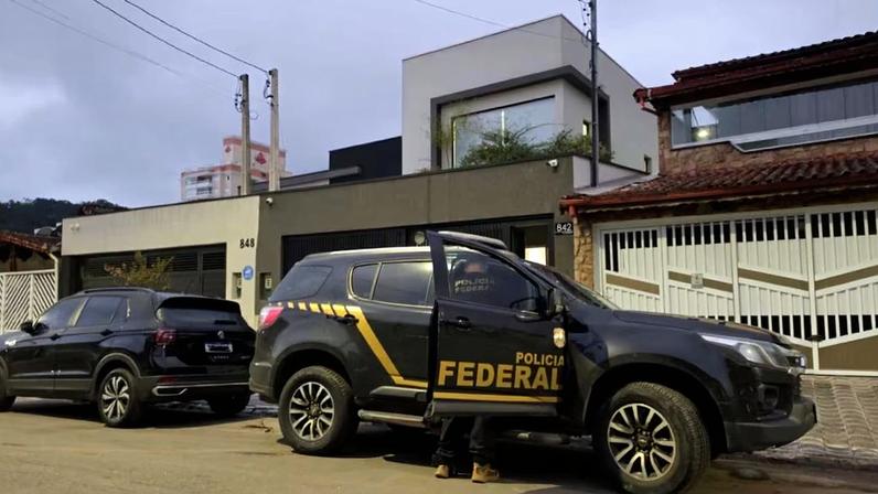 Imagens mostram a atuação da Polícia Federal durante a Operação Exchange, que investiga um esquema de lavagem de mais de R$ 10 bilhões ligado ao tráfico interna.