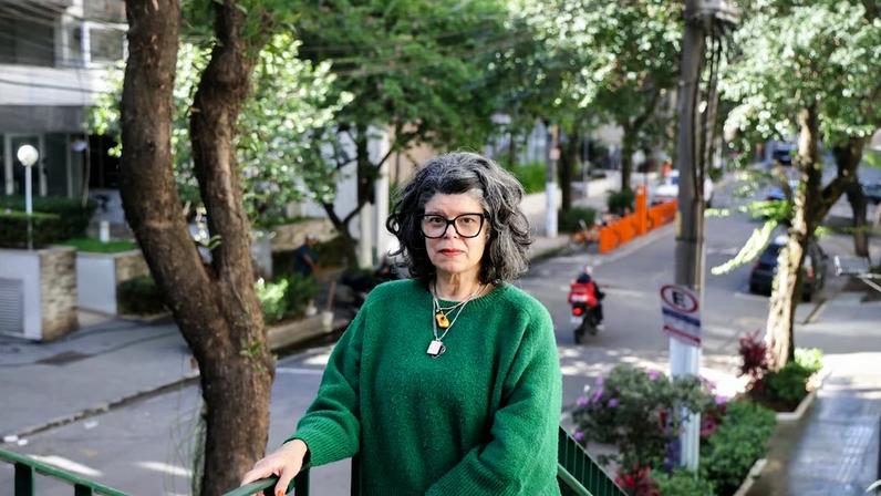 Nelson Novaes, morador de Pinheiros, pensa em vender sua casa após ser vítima de assalto.