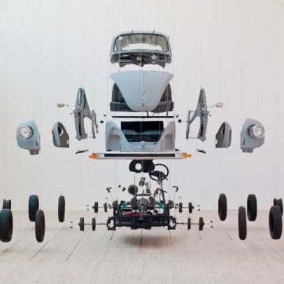 Fusca "explodido" revela universo de Damián Ortega no MASP