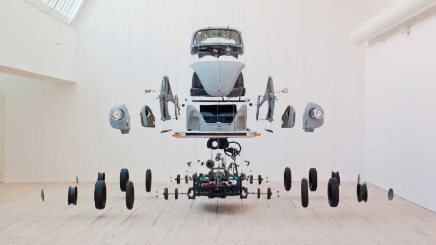 Fusca "explodido" revela universo de Damián Ortega no MASP