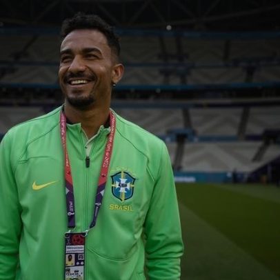 Danilo é o único convocado a retornar ao Brasil em voo fretado pela CBF