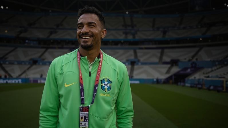 Danilo é o único convocado a retornar ao Brasil em voo fretado pela CBF