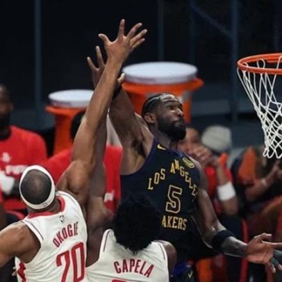 Lakers e Wizards fecham troca envolvendo Deandre Ayton
