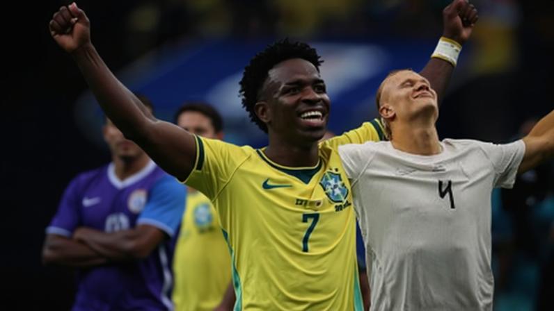 Vini Jr. , jogador da Seleção Brasileira e do Real Madrid e Haaland, atacante da Noruega e do Manchester City