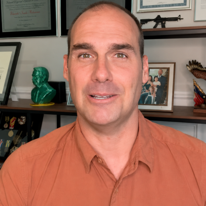 Eduardo Bolsonaro recebe green card e pode permanecer nos EUA