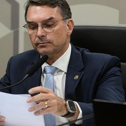 Flávio Bolsonaro pede suspensão de tarifa dos EUA, diz beneficiar governo Lula