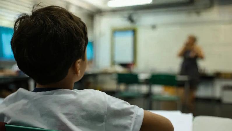 Os dirigentes brasileiros não se importam com o rumo do país porque sabem que seus filhos estão cada vez mais preparados para integrar o “primeiro mundo internacional dos ricos” (Tomaz Silva/Agência Brasil)