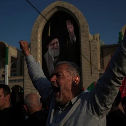 Sucessor de Khamenei não comparece ao funeral do pai no Irã