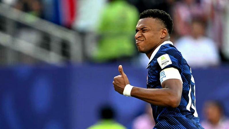 Mbappé rebate retranca do Paraguai após classificação da França: ‘Mandamos eles à m... também’. Foto: Mauro Pimentel/AFP