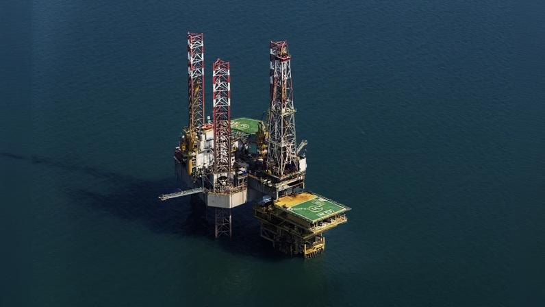 Plataforma de Petróleo na Arábia Saudita: a alta nos preços por causa de guerras encorpou muitos fundos