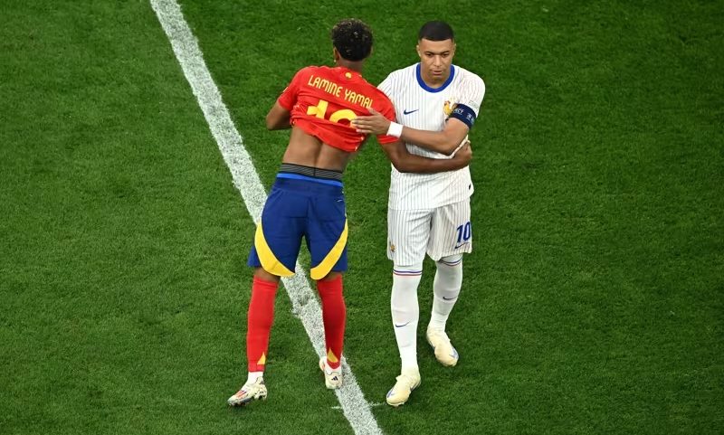 Duelo de gerações: França e Espanha disputam vaga na final da Copa do Mundo
