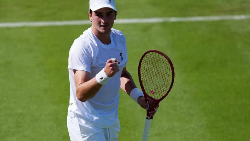 FORTUNA João Fonseca em Wimbledon: tenista já faturou quase 7 milhões de reais neste ano (Marleen Fouchier/BSR Agency/Getty Images)