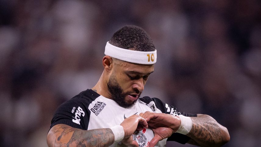Corinthians mantém confiança em renovação de Memphis