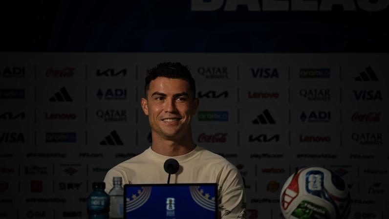 Cristiano Ronaldo apresentou leveza para responder a jornalistas na véspera da partida contra a Espanha.
